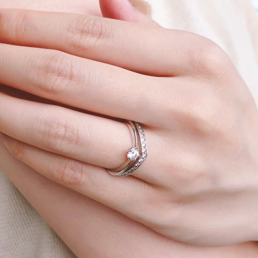 最近は婚約指輪の普段使いも増えている