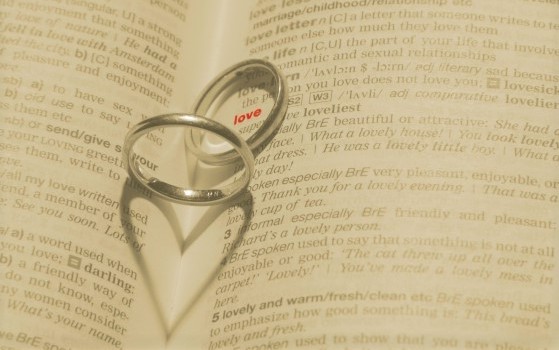 結婚指輪はいつからつけるべき？タイミングを徹底調査！